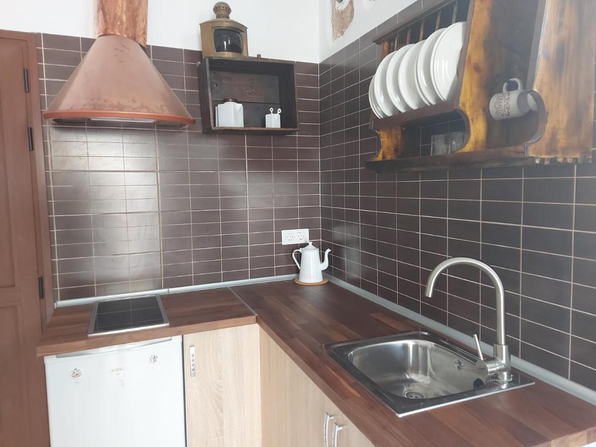 Casa Roberta Agua Lägenhet Arona  Exteriör bild