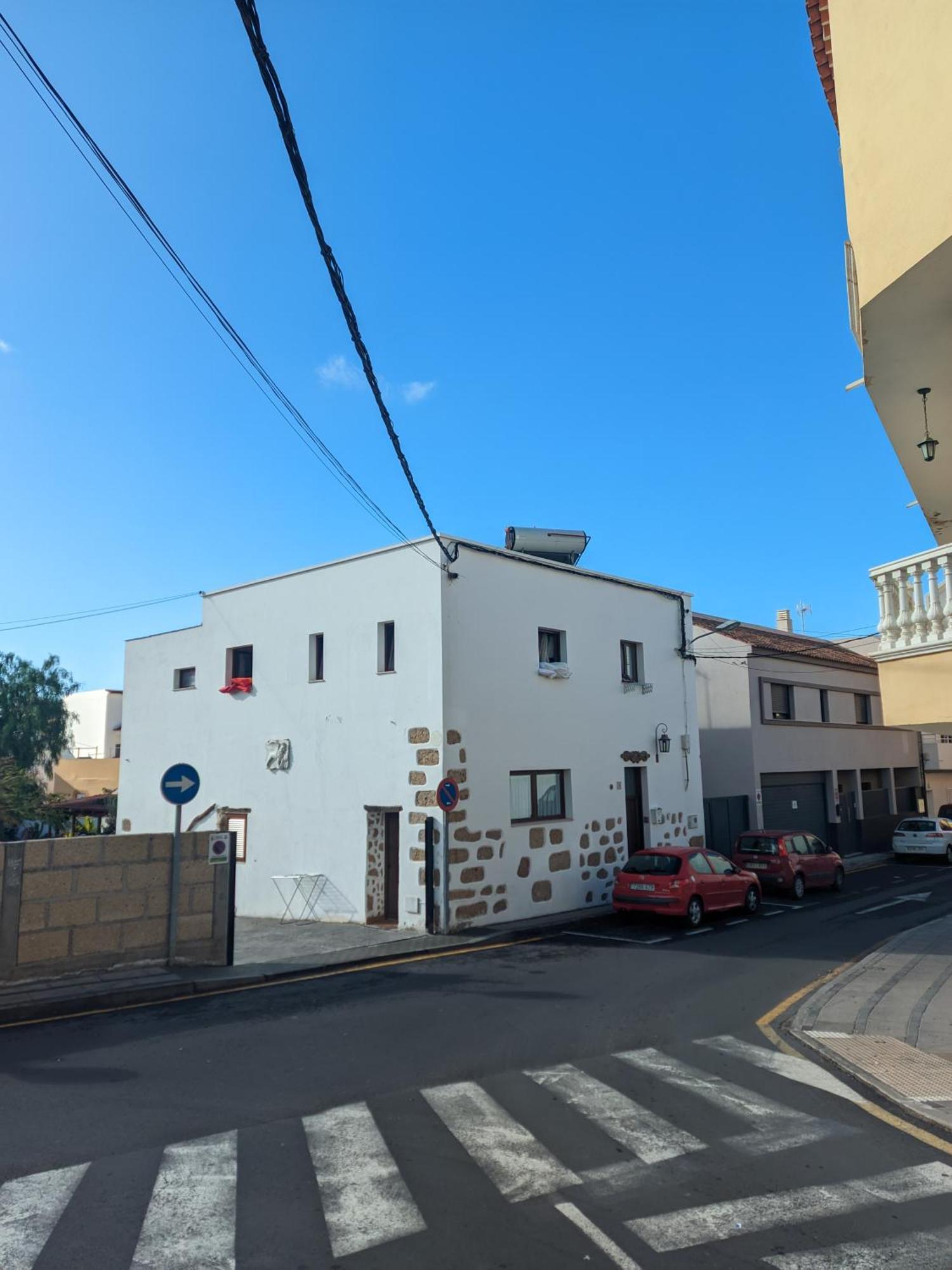 Casa Roberta Agua Lägenhet Arona  Exteriör bild
