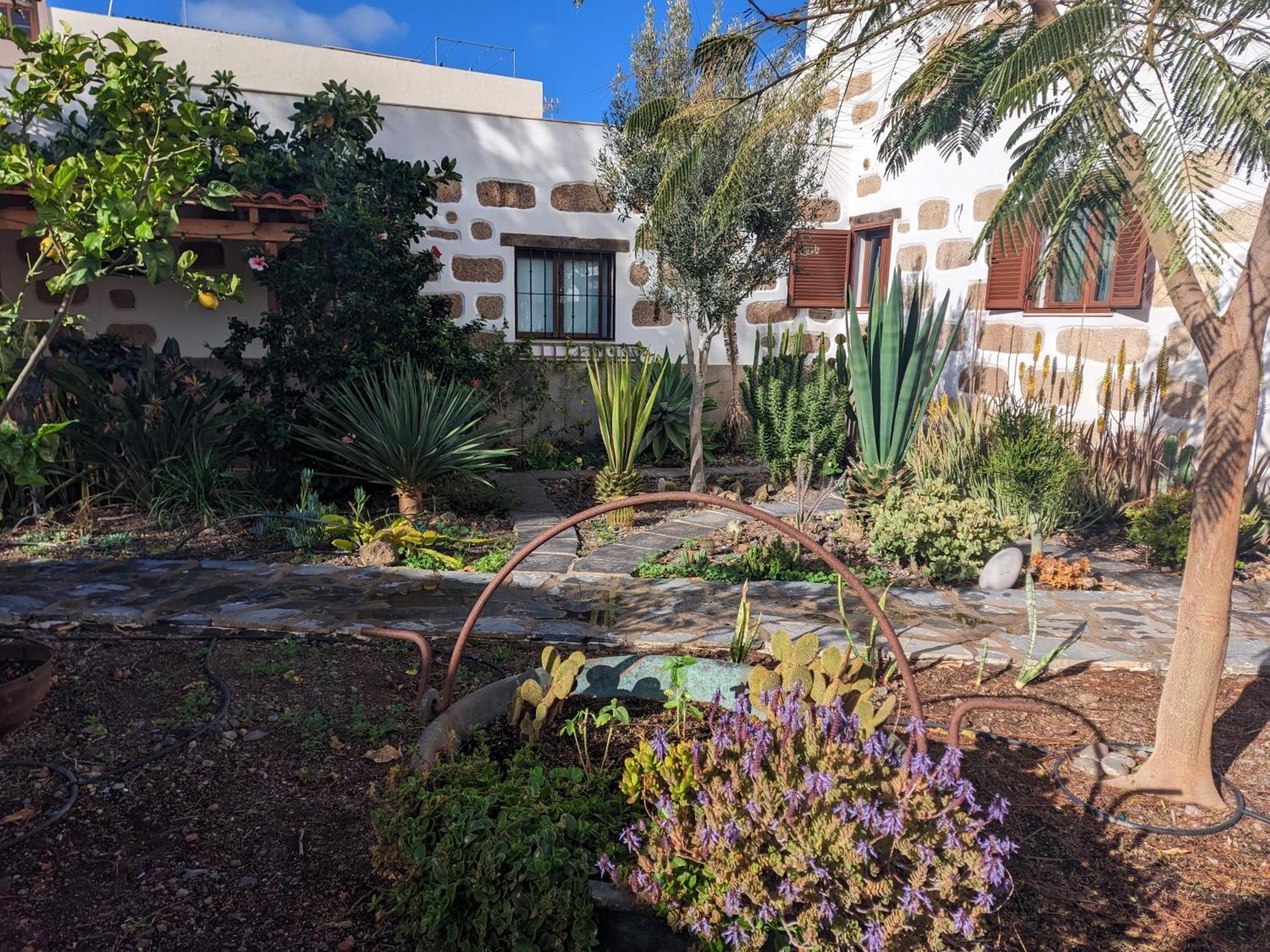 Casa Roberta Agua Lägenhet Arona  Exteriör bild